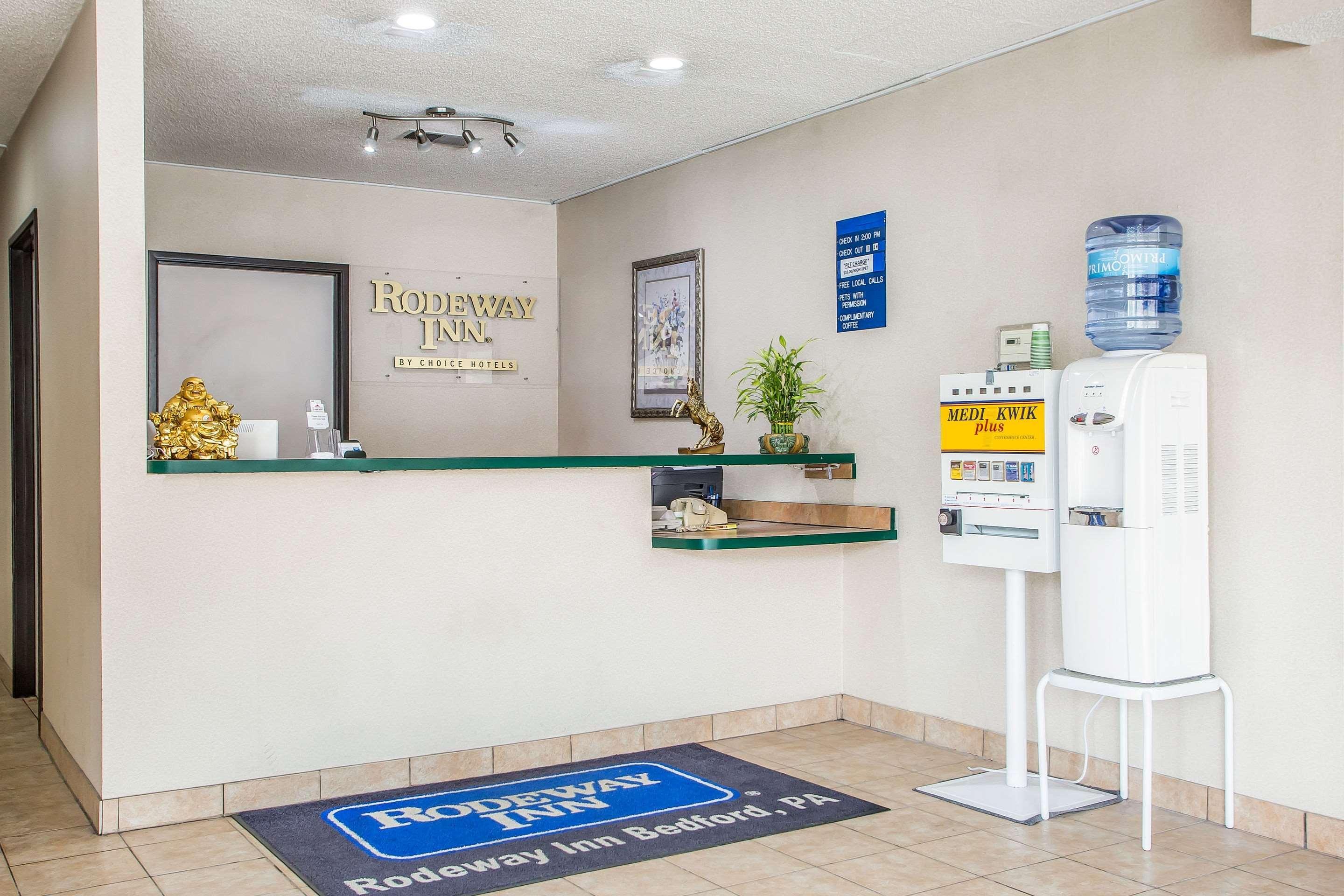 Rodeway Inn Bedford Buitenkant foto